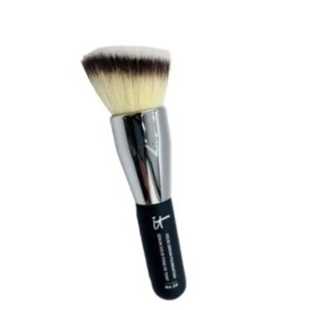 It Cosmetics Heavenly Luxe Solid Serum Foundation Brush No. 29
